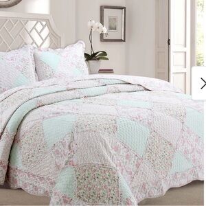 Cozy Line Home Fashions pink green and white quilt and sham set